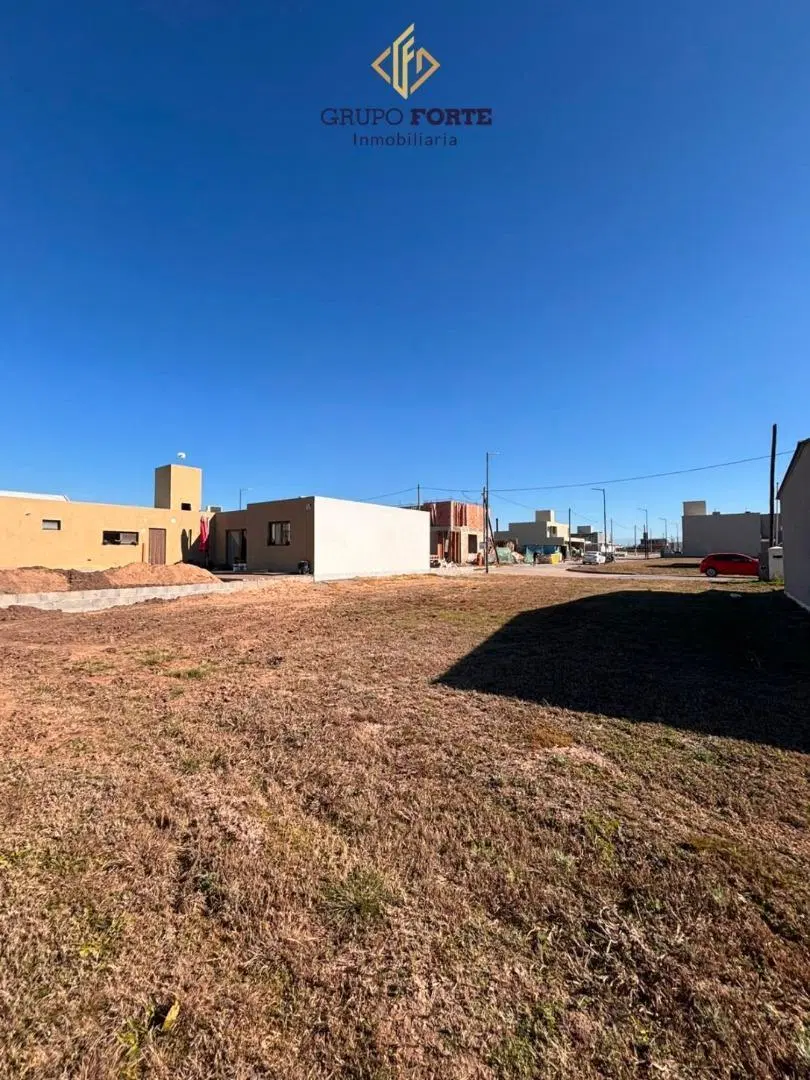 TERRENO EN VENTA PAMPAS DE MANANTIALES 1