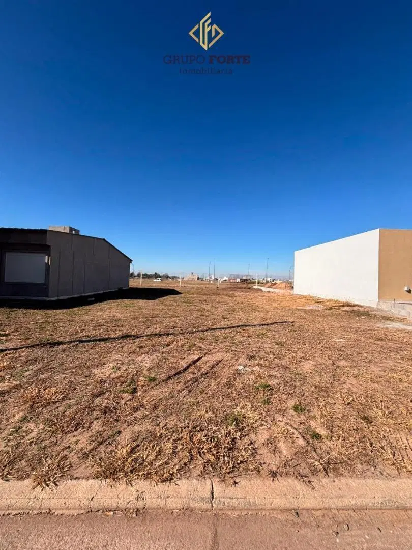 TERRENO EN VENTA PAMPAS DE MANANTIALES 5