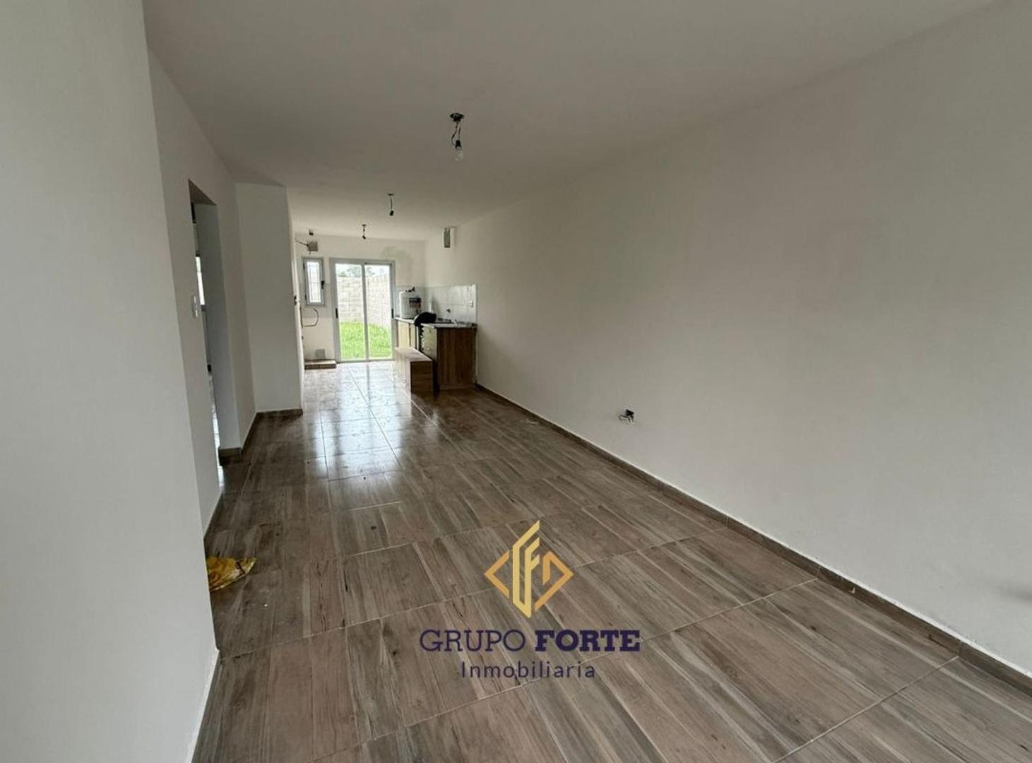 Foto de DUPLEX EN VENTA EN BARRIO NORTE 1, CON PATIO AMPLIO, imagen 5