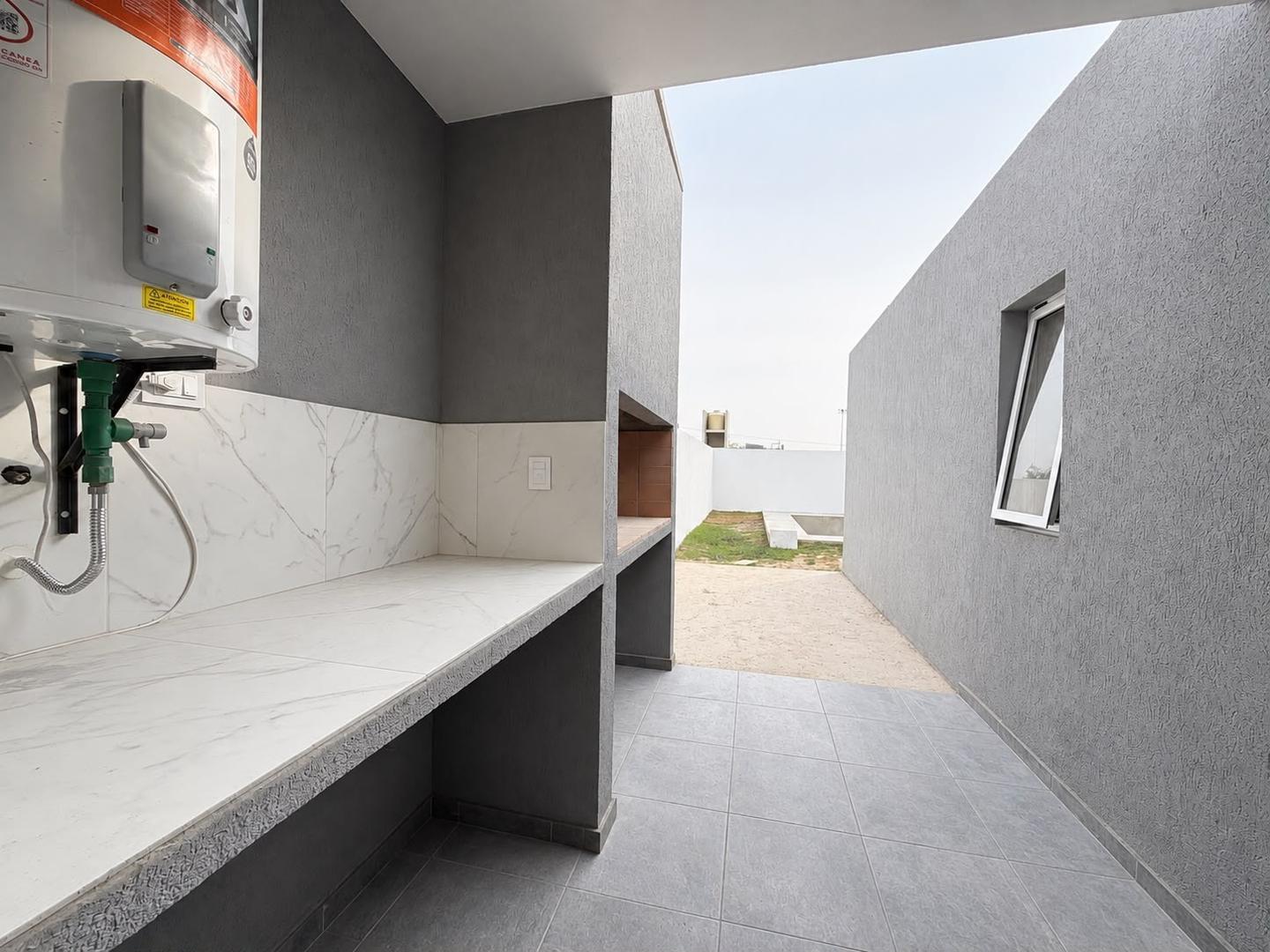 Foto de DUPLEX EN VENTA EN BARRIO NORTE 1, PATIO AMPLIO FINANCIADO, imagen 5