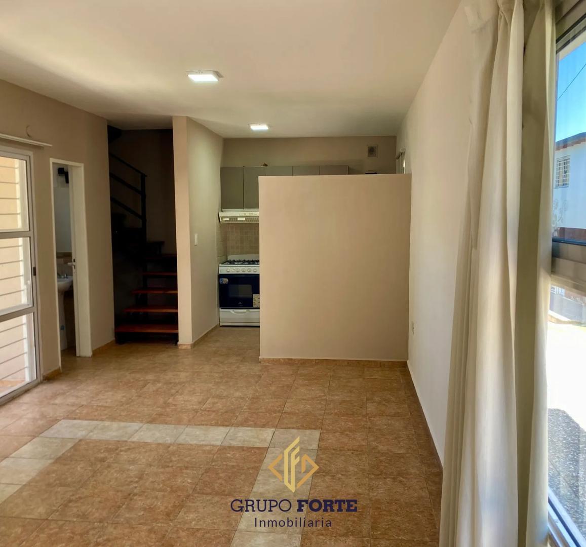 Foto de DUPLEX EN VENTA APTO CREDITO EN VILLA CARLOS PAZ, imagen 1