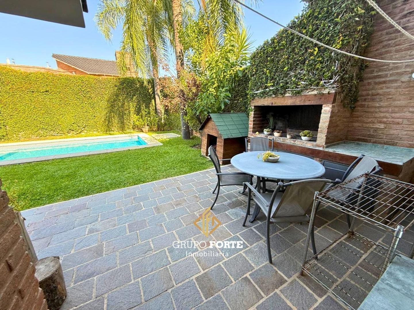 Foto de Vendo casa en URCA, 4 DORMITORIOS, imagen 3