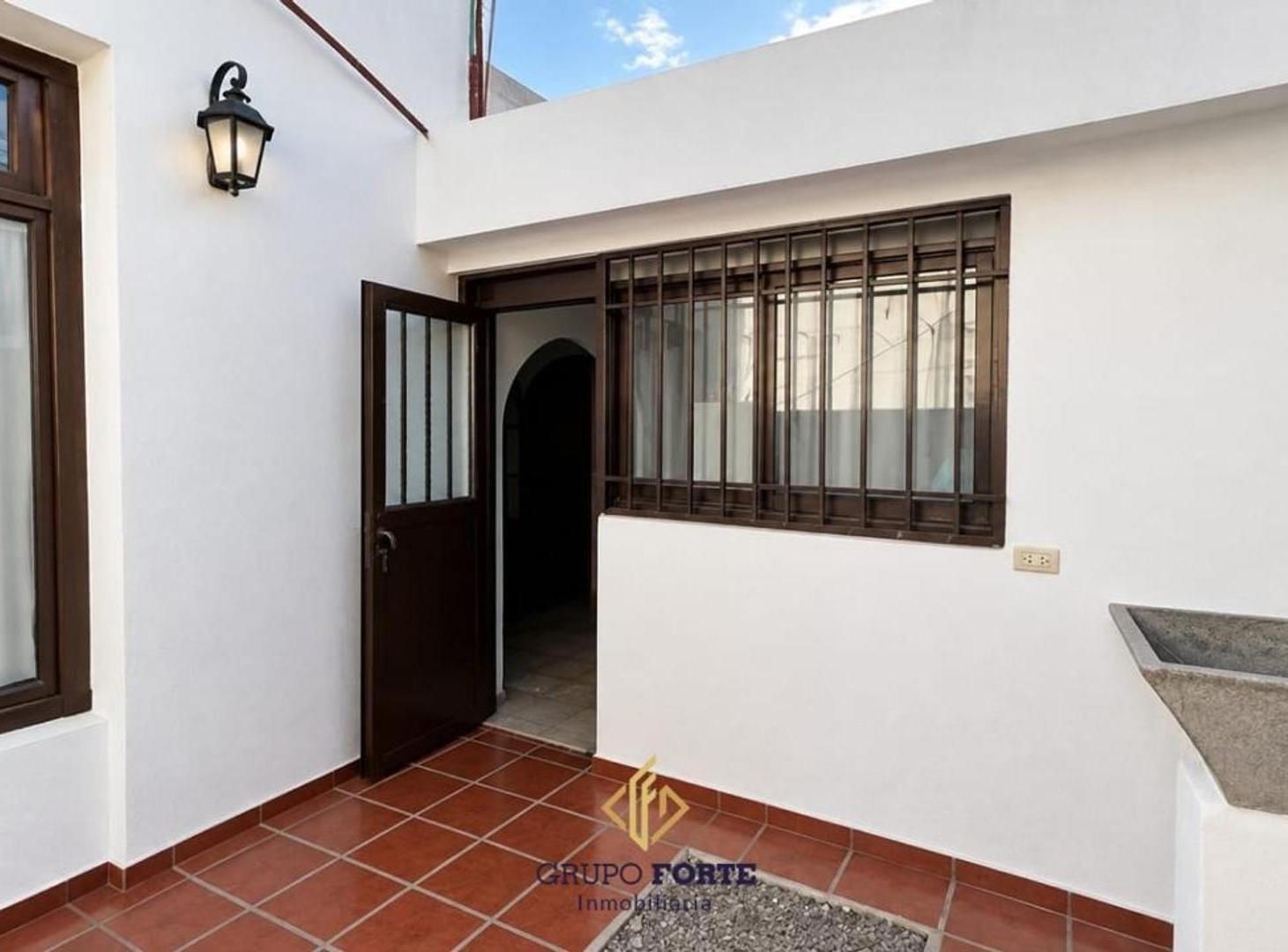 Foto de Casa en venta- Barrio Alberdi, imagen 2