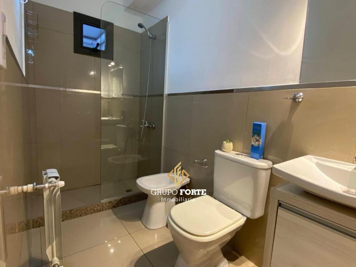 Foto de Departamento venta Villa Carlos Paz patio y pileta, imagen 3