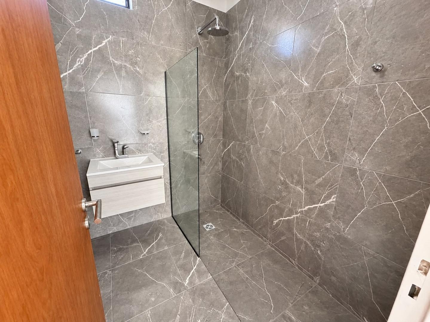 Foto de DUPLEX CON PILETA A ESTRENAR EN VENTA EN BARRIO NORTE 1, imagen 4