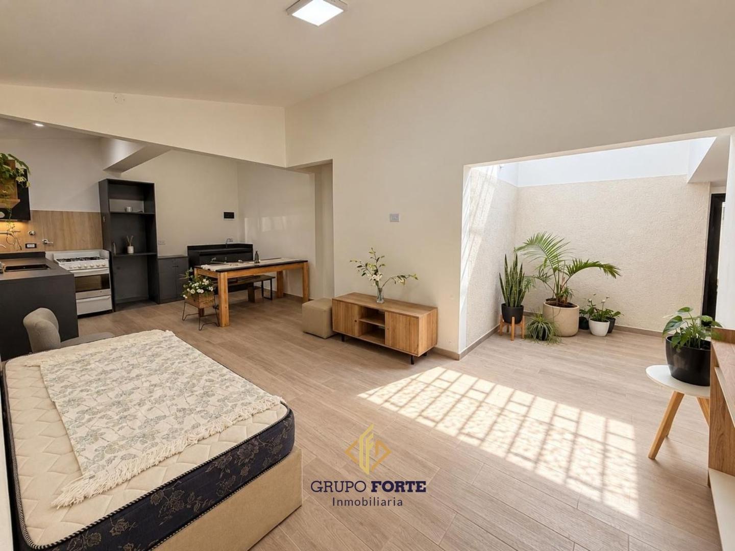Foto de CASA PH REMODELADA EN VENTA CERCA DEL CENTRO DE CARLOS PAZ, imagen 1