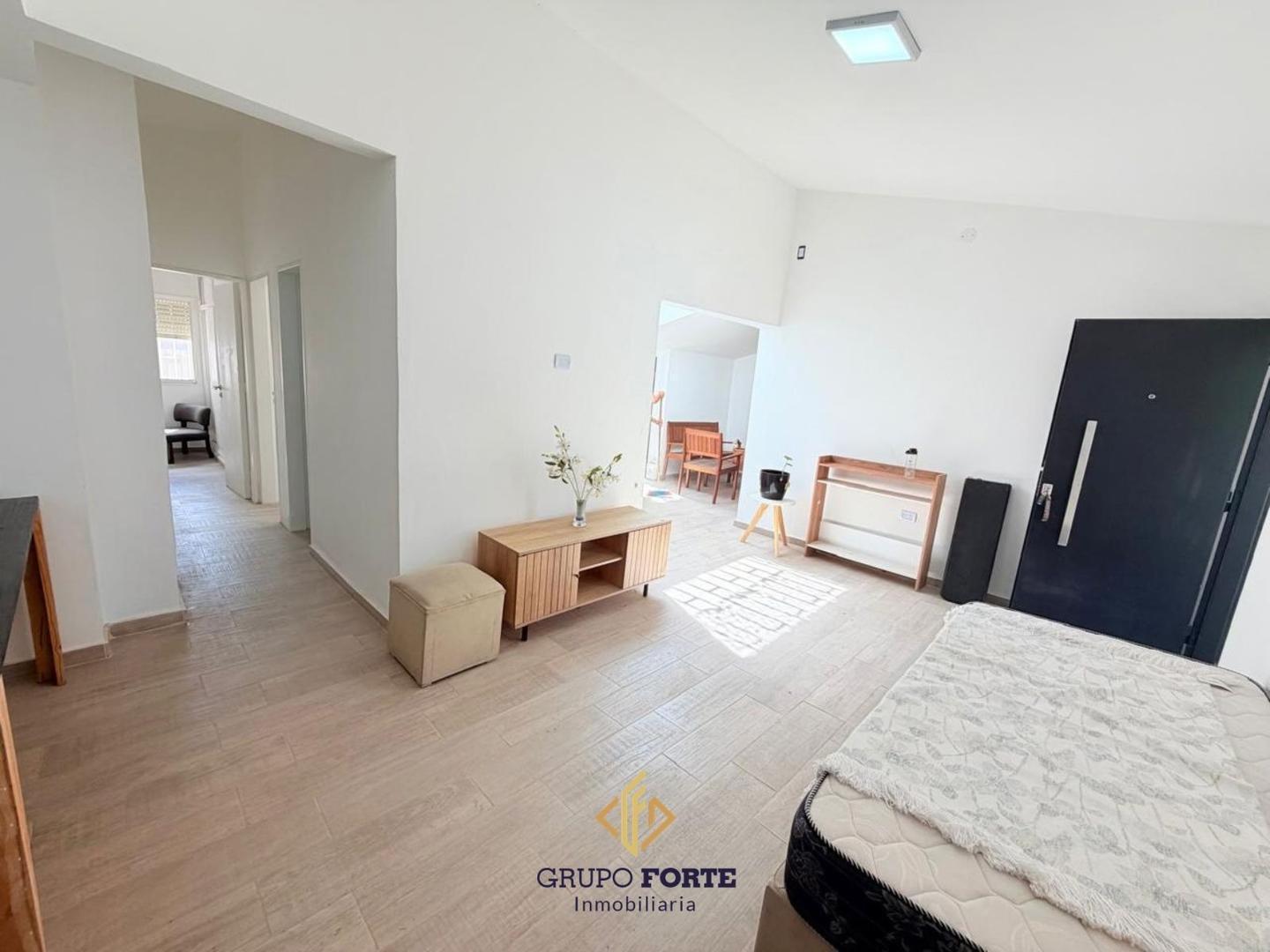 Foto de CASA PH REMODELADA EN VENTA CERCA DEL CENTRO DE CARLOS PAZ, imagen 5