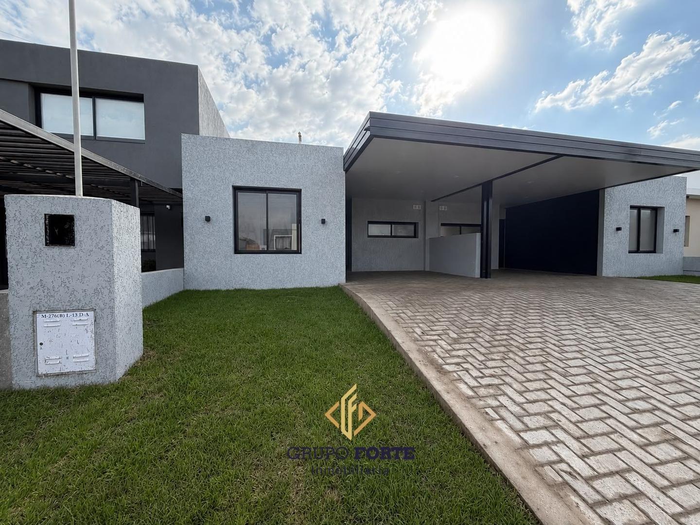 Foto de DUPLEX EN VENTA CON COCHERA Y PILETA EN BARRIO NORTE, 2 BAÑO, imagen 1