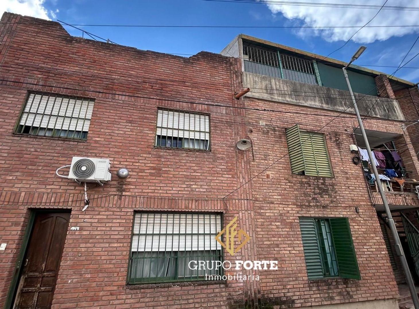 Foto de OPORTUNIDAD DE INVERSIÓN EN ALBERD Edificio + Local + dúplex, imagen 2
