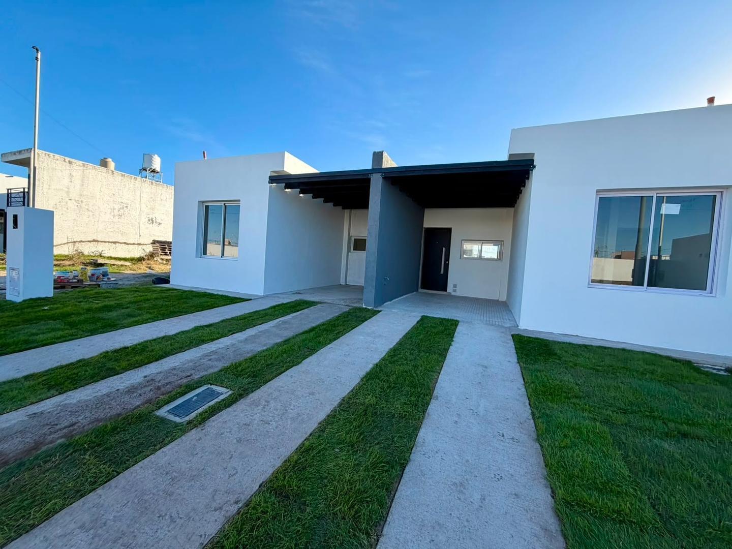 Foto de DUPLEX EN VENTA EN BARRIO NORTE 1, PATIO AMPLIO FINANCIADO, imagen 2