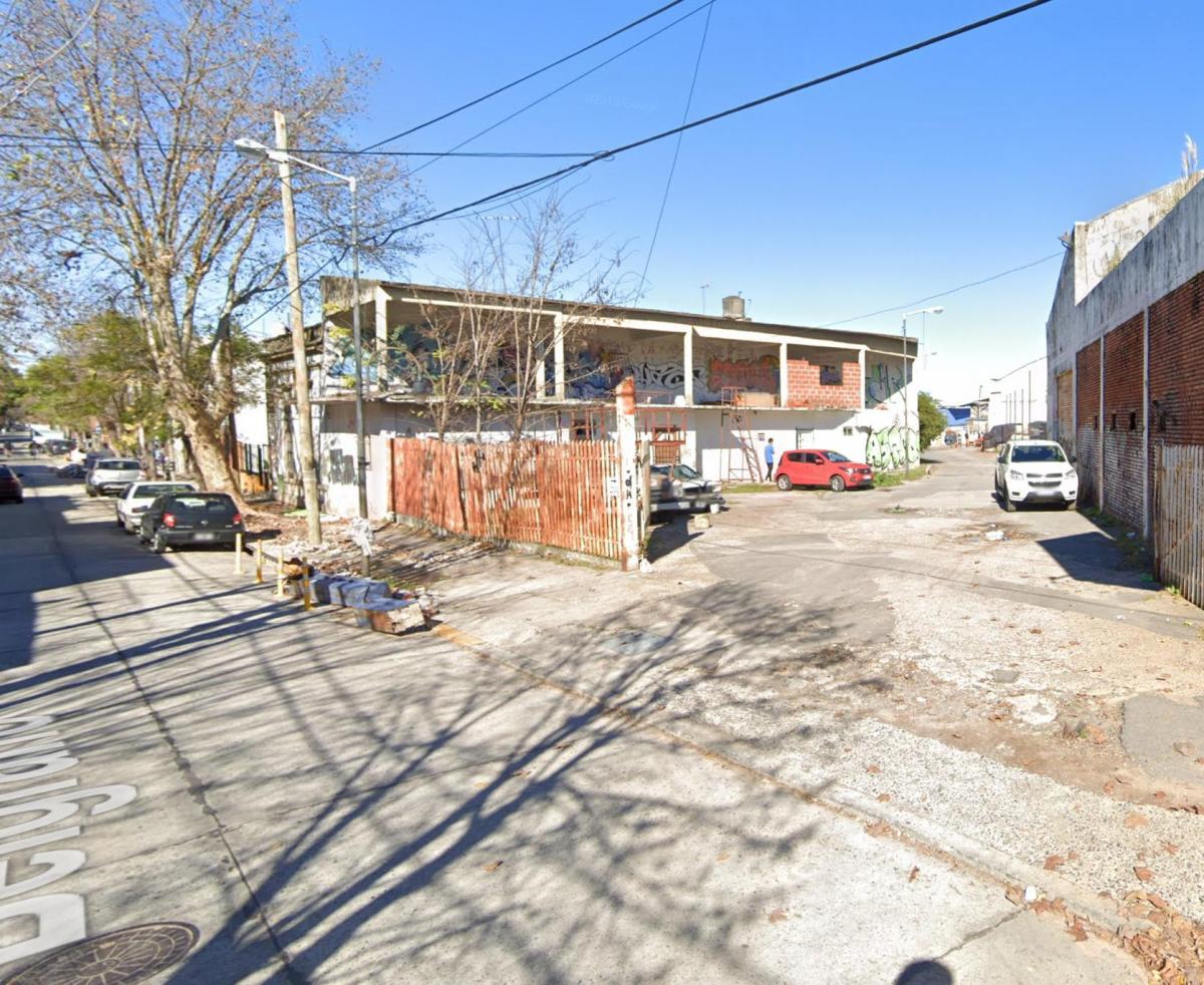 EXCELENTES LOTES A UNA CUADRA ESTACION CARUPA 50 M DE FTE - FINANCIO