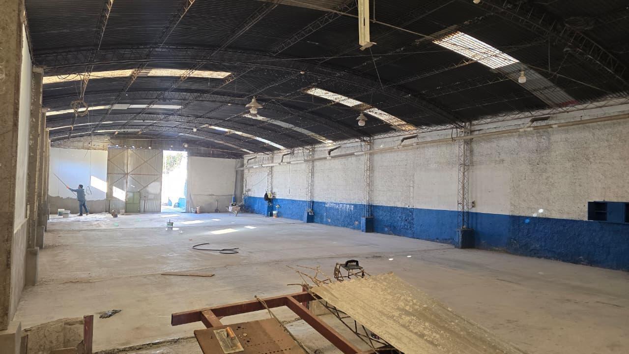 Foto de Galpón 300 M2 con oficina - zona mayorista Yaguar, imagen 2