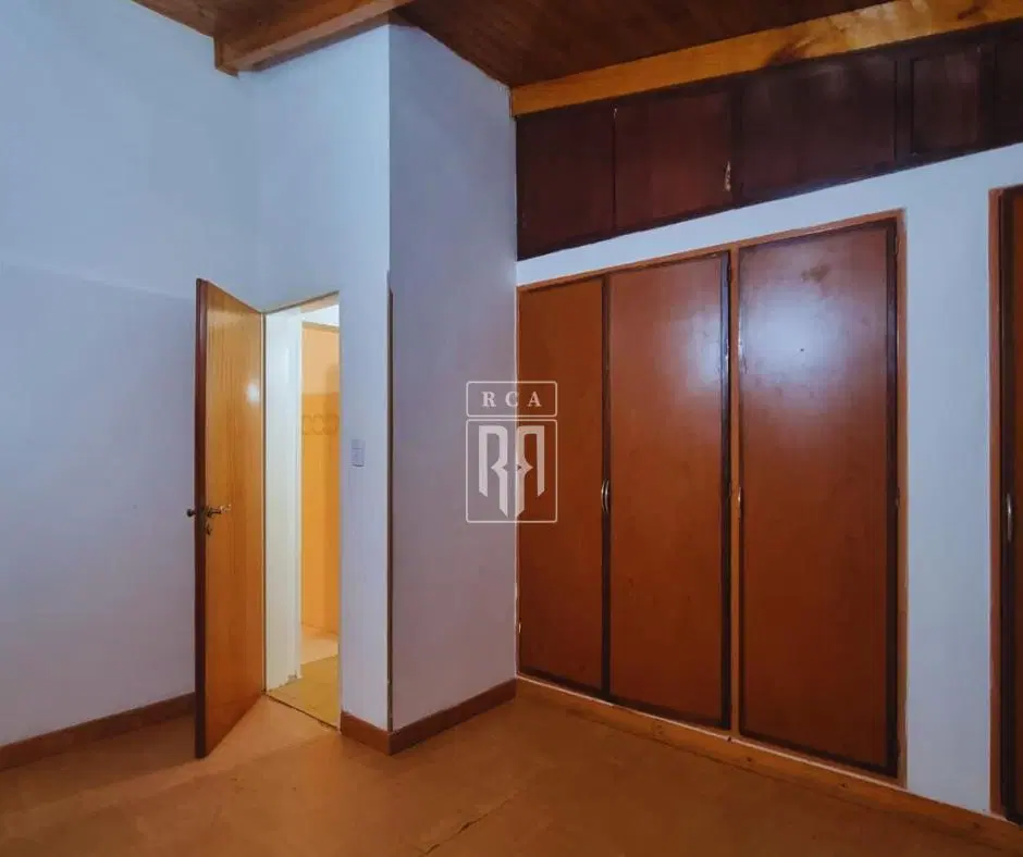 Casa 2 dormitorios con patio en excelente ubicación 5