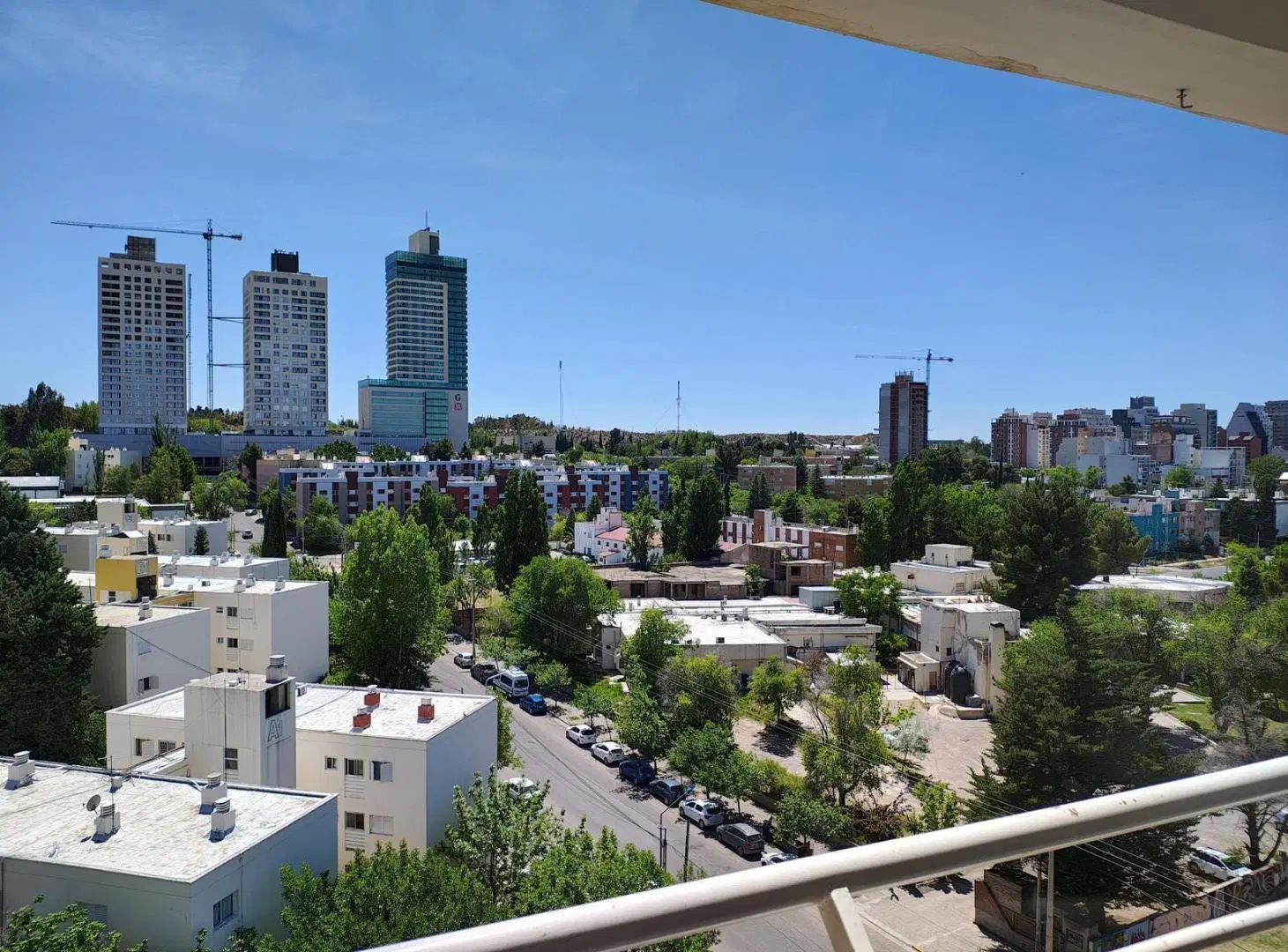 Alquiler depto 2 dormitorios con cochera - Área Centro - Neuquén 8