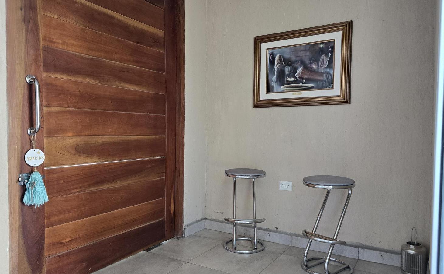 Foto de Casa Nivel Gerencial AMPLIA Y MODERNA - 5 dormitorios - Lote de 4900 m2, imagen 5