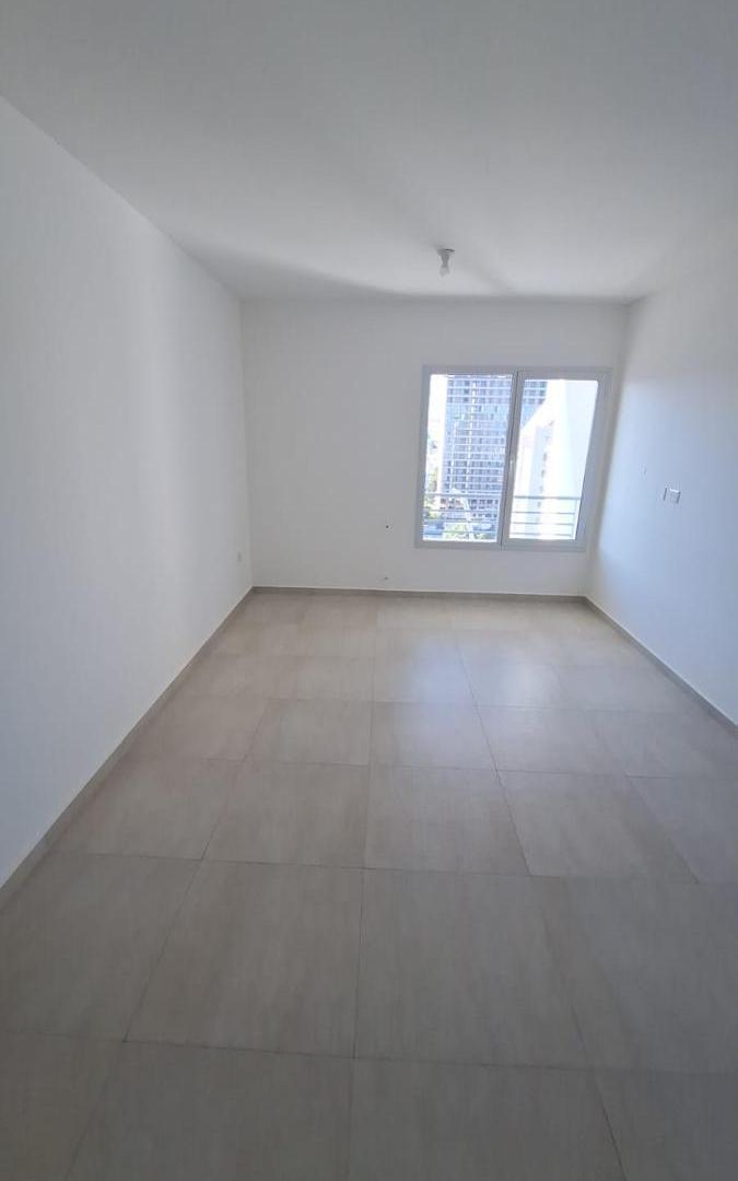 Foto de Depto 1 dormitorio con cochera en centro de Neuquén, imagen 2