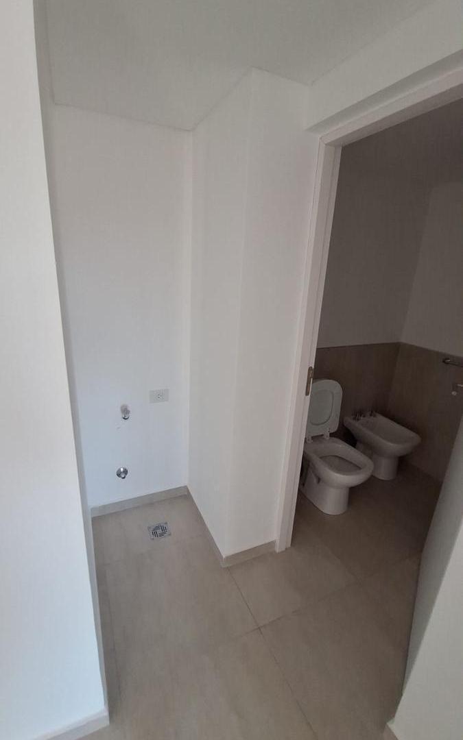 Foto de Depto 1 dormitorio con cochera en centro de Neuquén, imagen 5