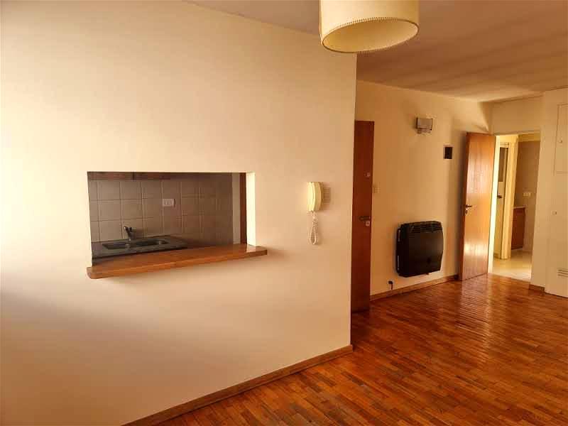 Foto de Departamento en alquiler un dormitorio con cochera - Cipolletti Centro, imagen 1