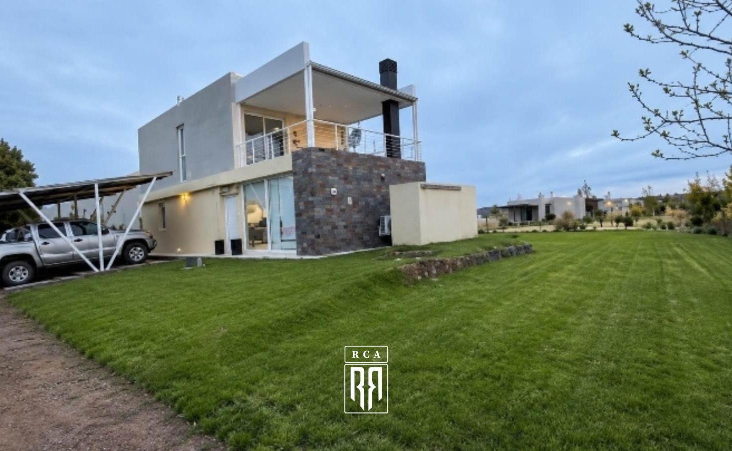 Casa en Venta - La Península - Mari Menuco