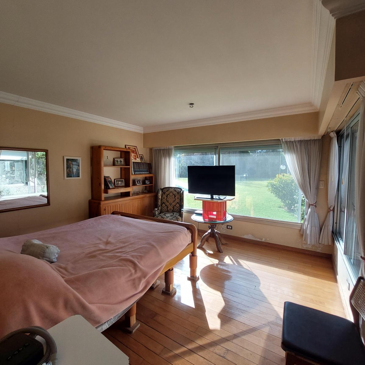 Imponente chalet en Parque Leloir