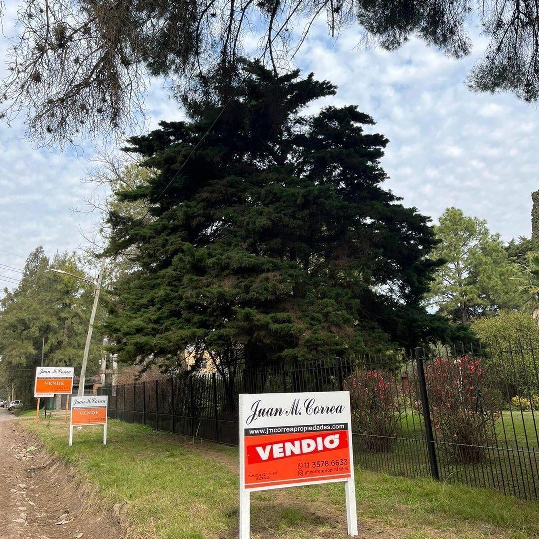 Lote de terreno en Parque Leloir.