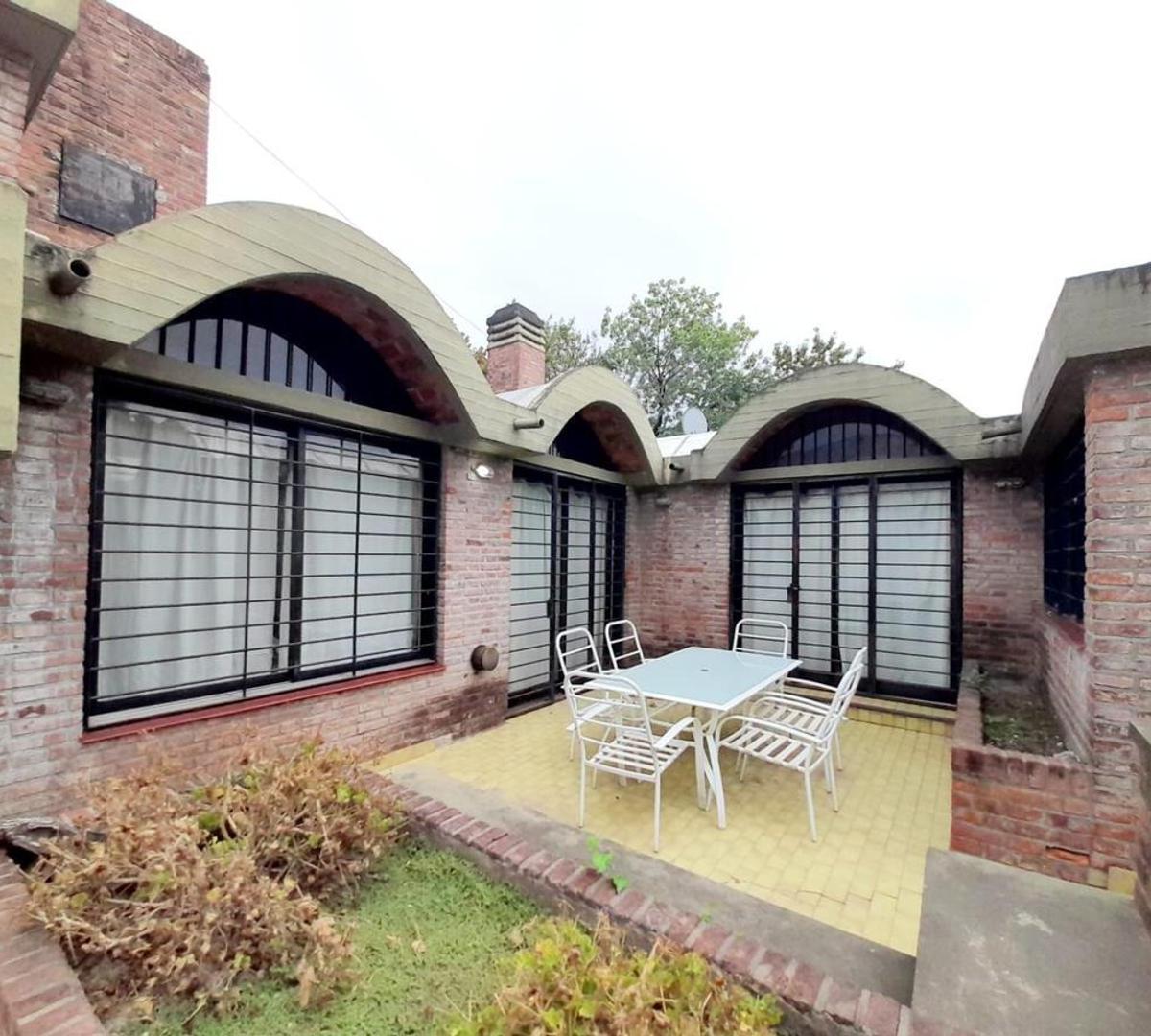 Casa en Venta - Ituzaingó Norte - Alberti Al 100 3