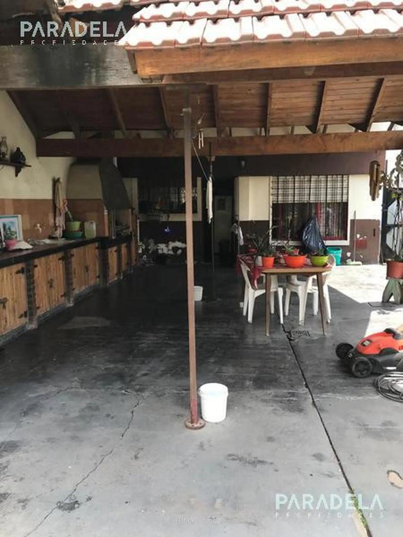 Casa en venta - Castelar Sur - Casacuberta al 3200
