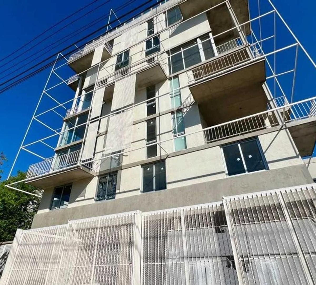 Depto en venta con renta-2 amb con cochera - Laprida al 500