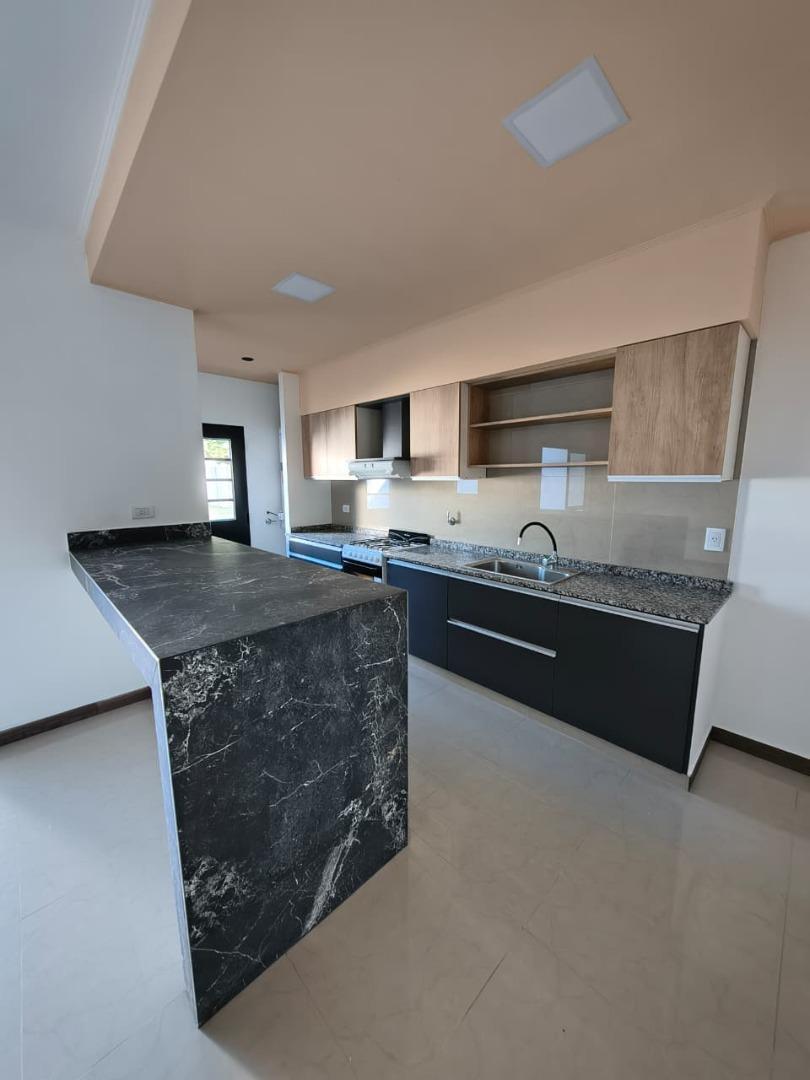 Foto de Venta de casa en Villa Udaondo - Parque Leloir, imagen 5