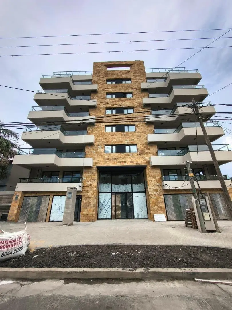 Departamento en Alquiler - Monoambiente c/cochera 1