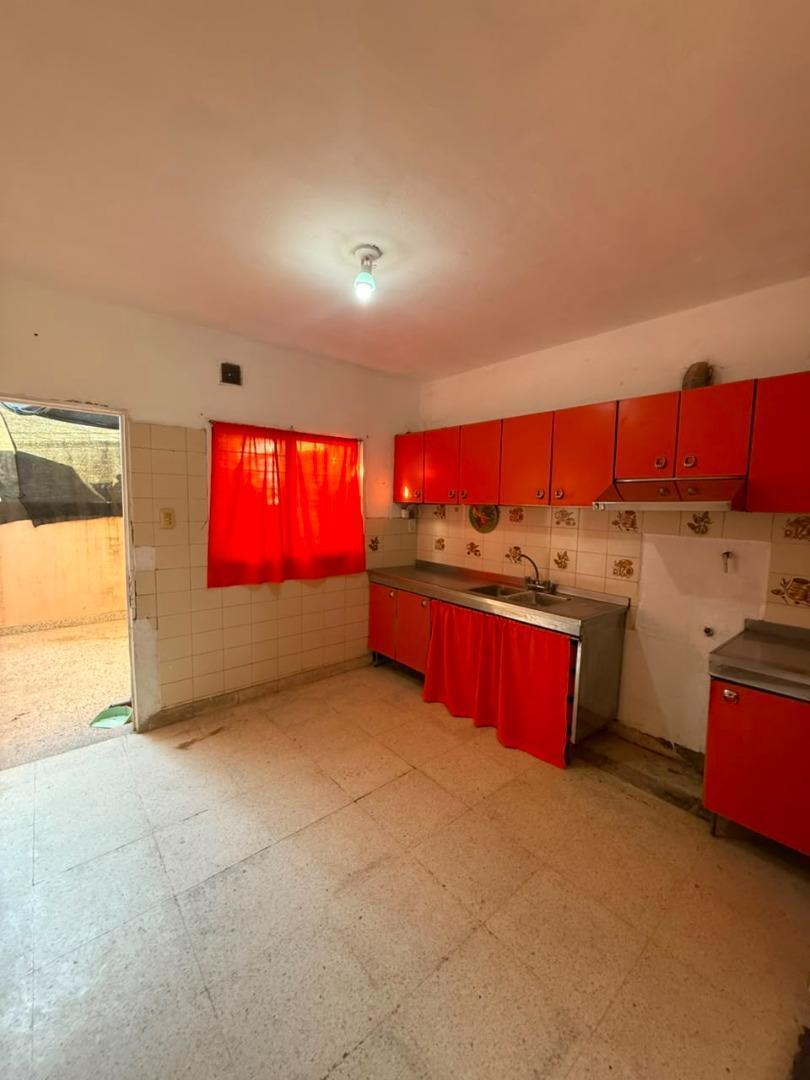 Foto de Casa en PH en alquiler Castelar Sur - Granada al 3400, imagen 3