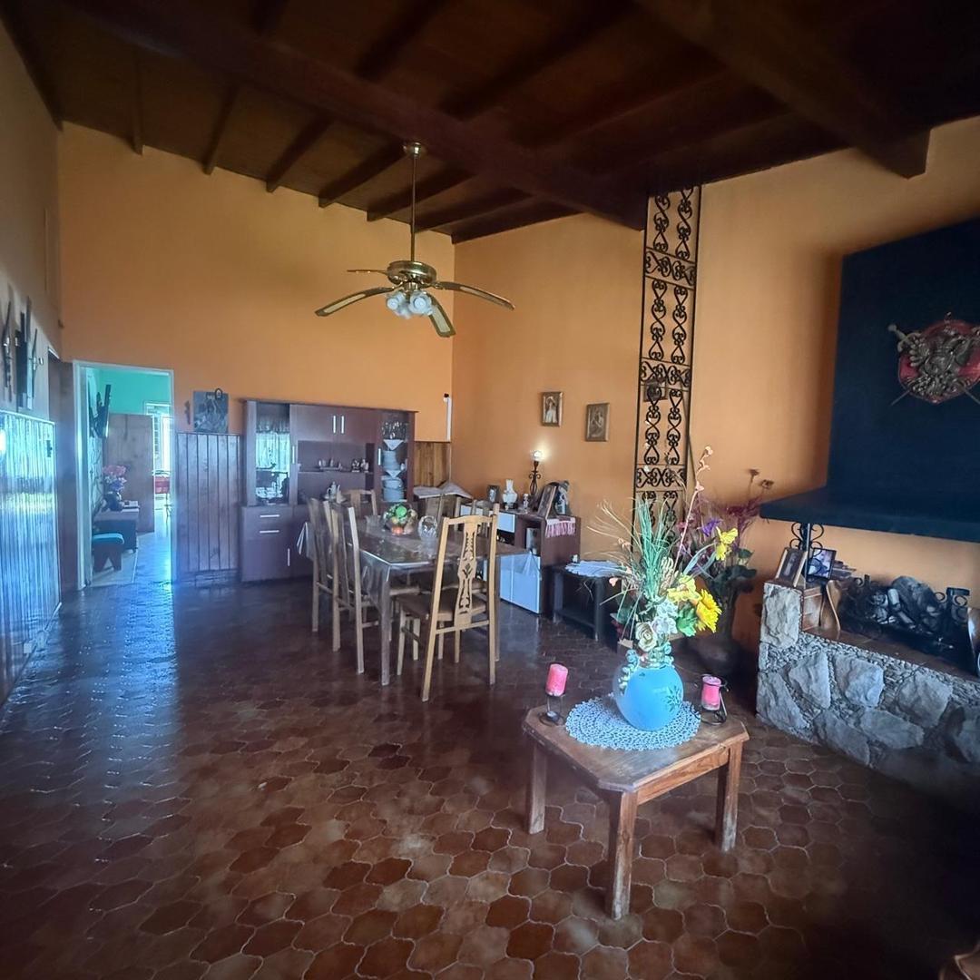 Foto de Casa en venta en Castelar - Zona residencial, imagen 3