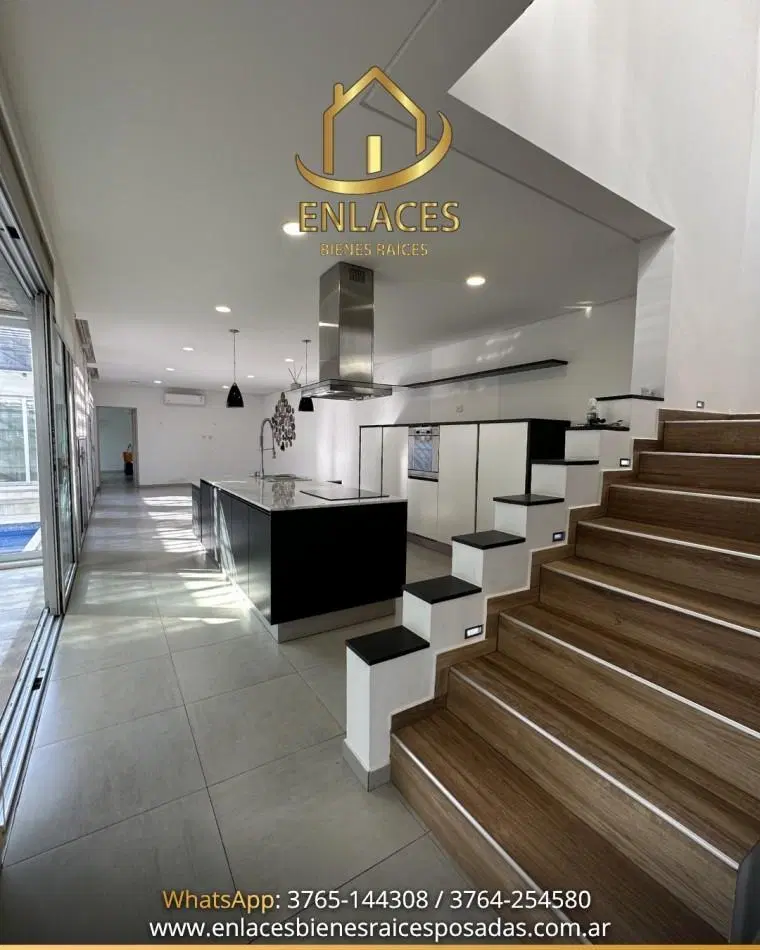 Espectacular casa en venta de 4 dormitorios en Posadas 5
