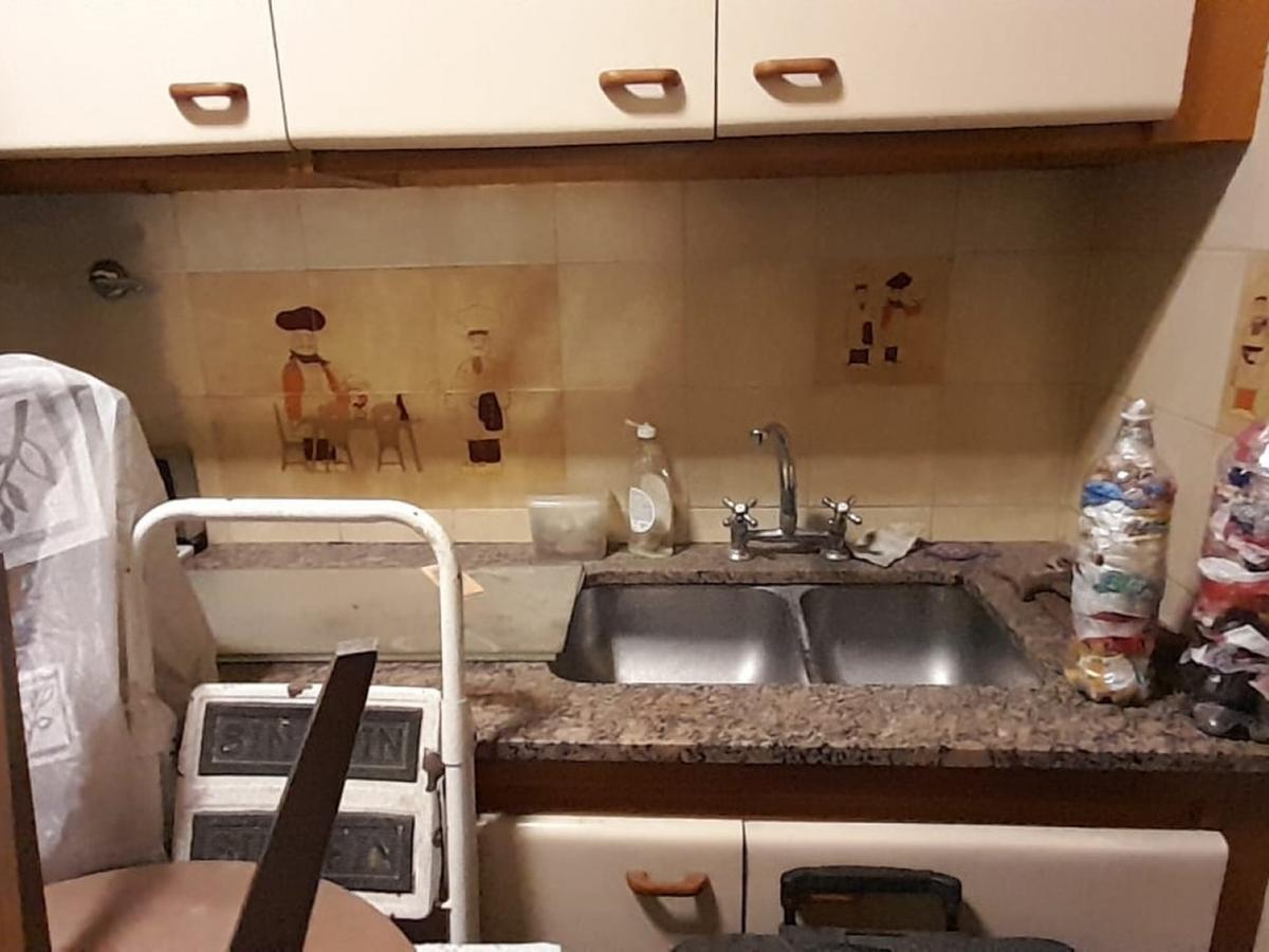 Casa de 7 Ambientes Mas Dependencia de 3 Ambientes. con Garage, Fondo Libre, Quincho, Patio y Doble 5