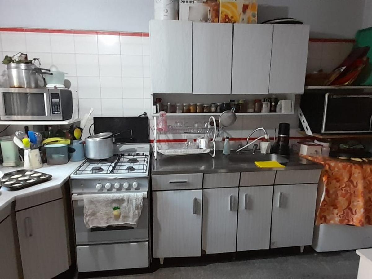 Casa de 7 Ambientes Mas Dependencia de 3 Ambientes. con Garage, Fondo Libre, Quincho, Patio y Doble 3