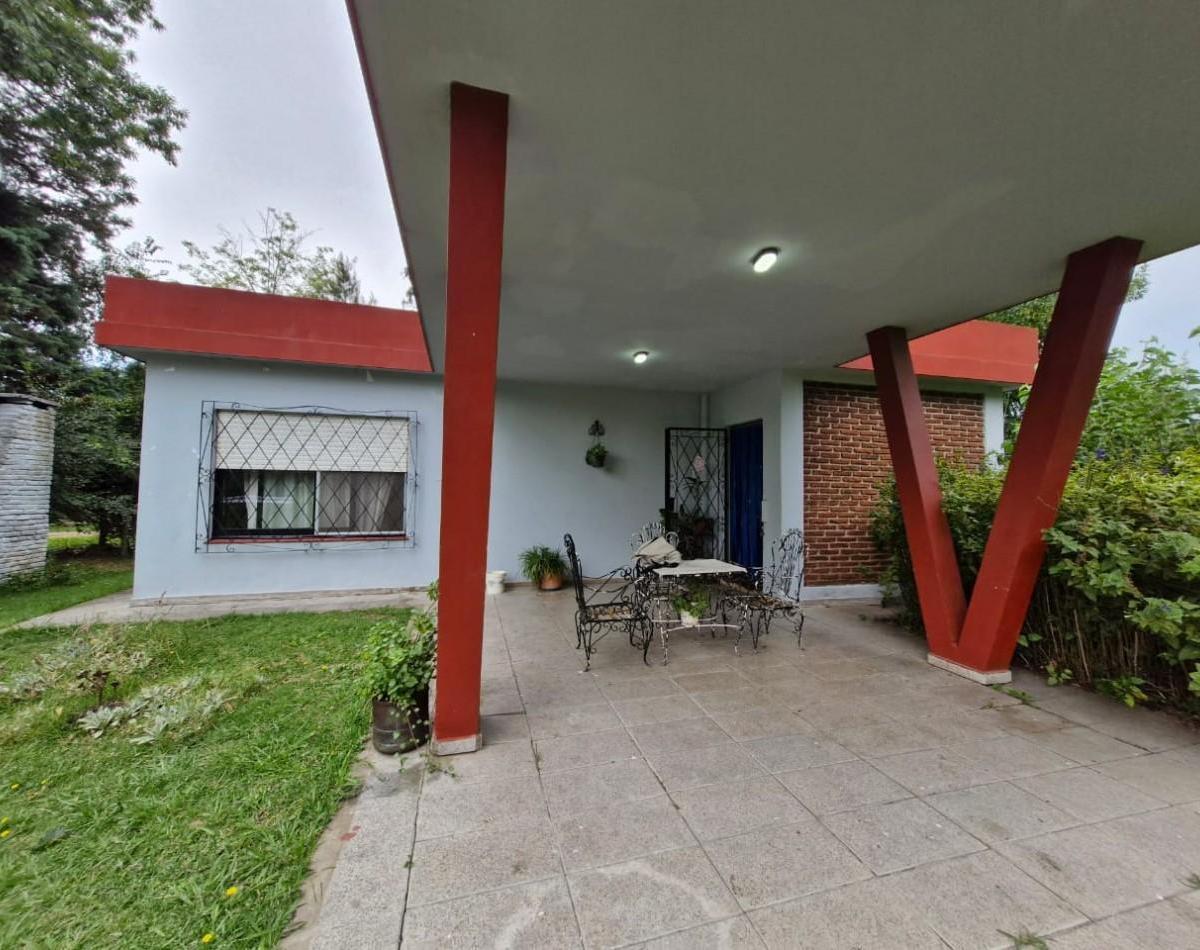 Foto de CASA QUINTA DE 2 AMBIENTES CON DEPENDENCIA EN VENTA EN BARRIO LA, imagen 2