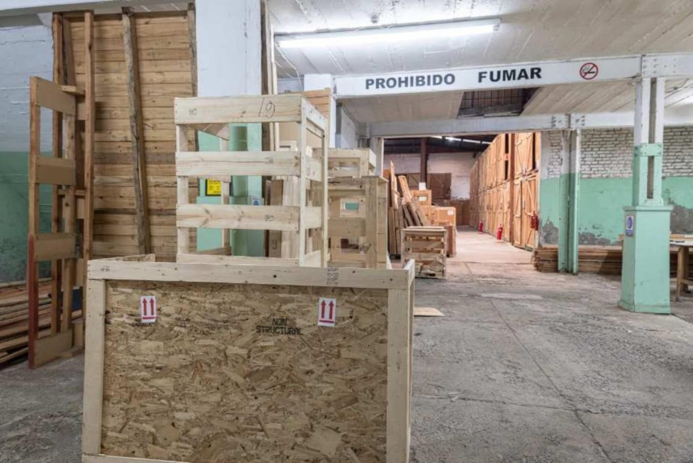 Foto de AVELLANEDA CENTRO - GALPON EN ALQUILER DE 1500 M2 N PLANTA BAJA MAS 200 M2 EN PLANTA ALTA, imagen 3