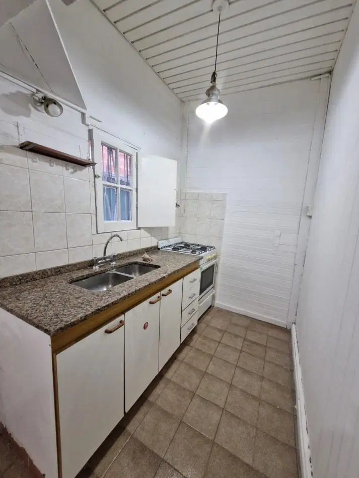 ALQUILER DE PH AL FRENTE DE 2 AMBIENTES CON GARAGE DESCUBIERTO 3