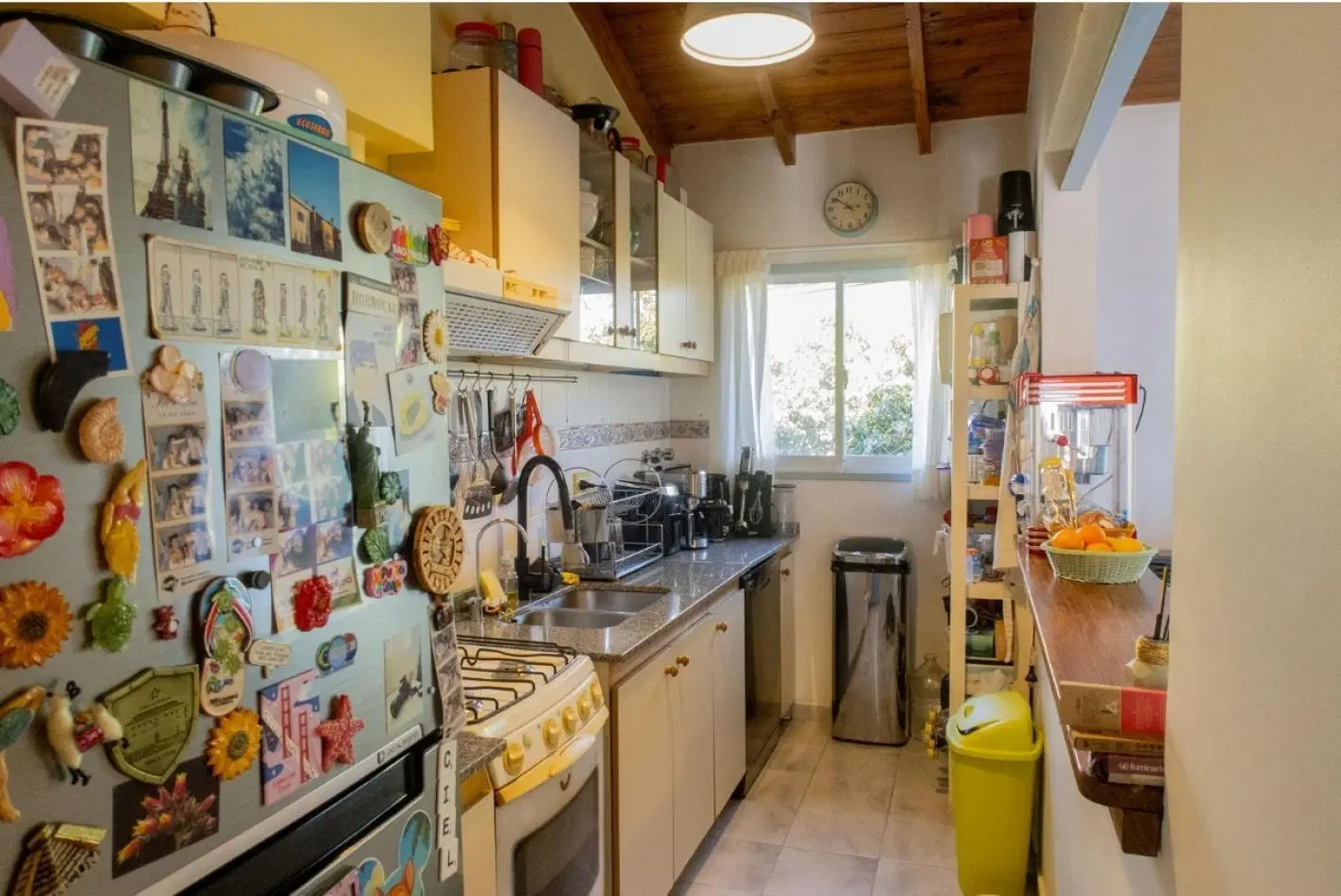 Piso de 4 ambientes con cochera cubierta y 2 Bauleras 4