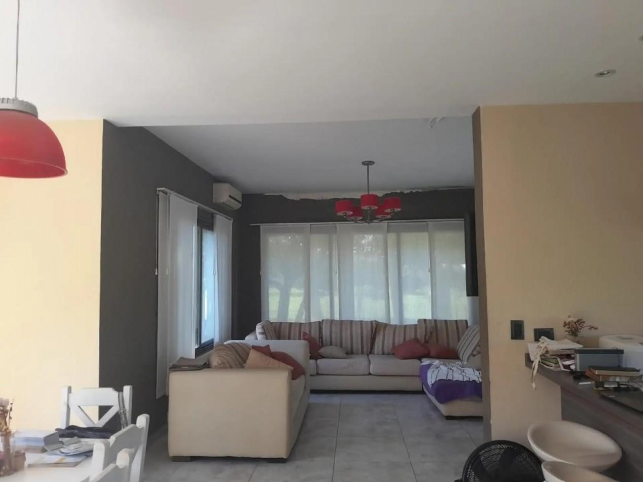 Foto de Moderna casa en esquina con 3 suites y vista al golf - Club de Campo, imagen 5