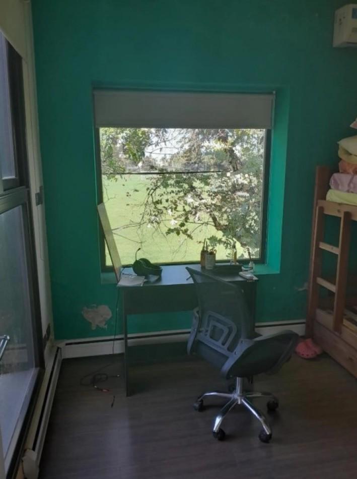 Foto de Moderna casa en esquina con 3 suites y vista al golf - Club de Campo, imagen 2