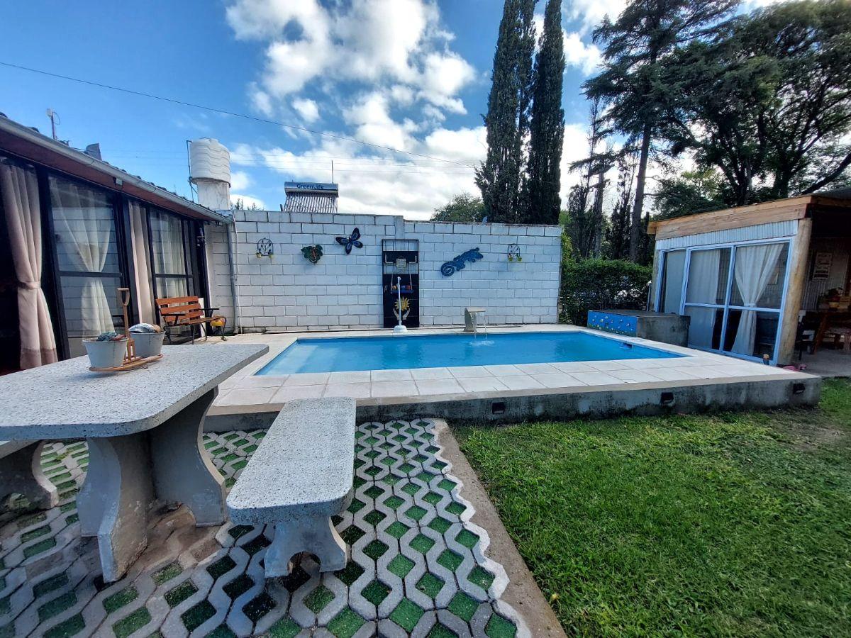 Foto de CASA EN VENTA CON SALIDA AL RÍO Y PISCINA COMPLETA EN SANTA MARÍA DE, imagen 5