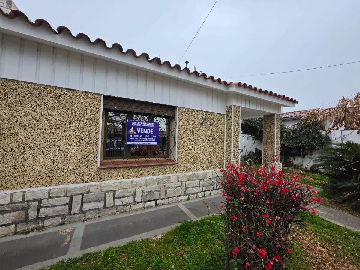 CASA MAS DEPARTAMENTO EN VENTA EN COSQUIN, BARRIO LA REMEMBRANZA. CA259
OPORTUNIDAD! 2
