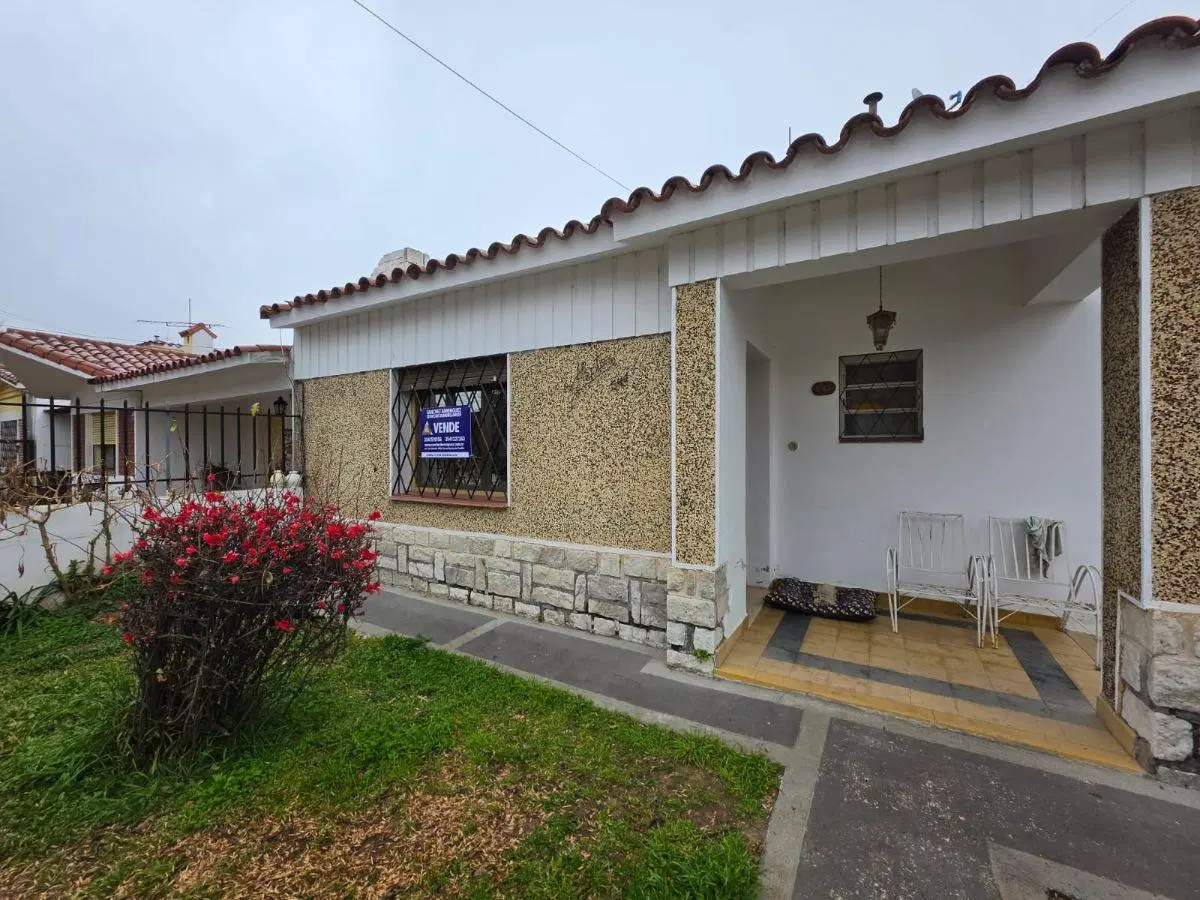 CASA MAS DEPARTAMENTO EN VENTA EN COSQUIN, BARRIO LA REMEMBRANZA. CA259
OPORTUNIDAD! 5