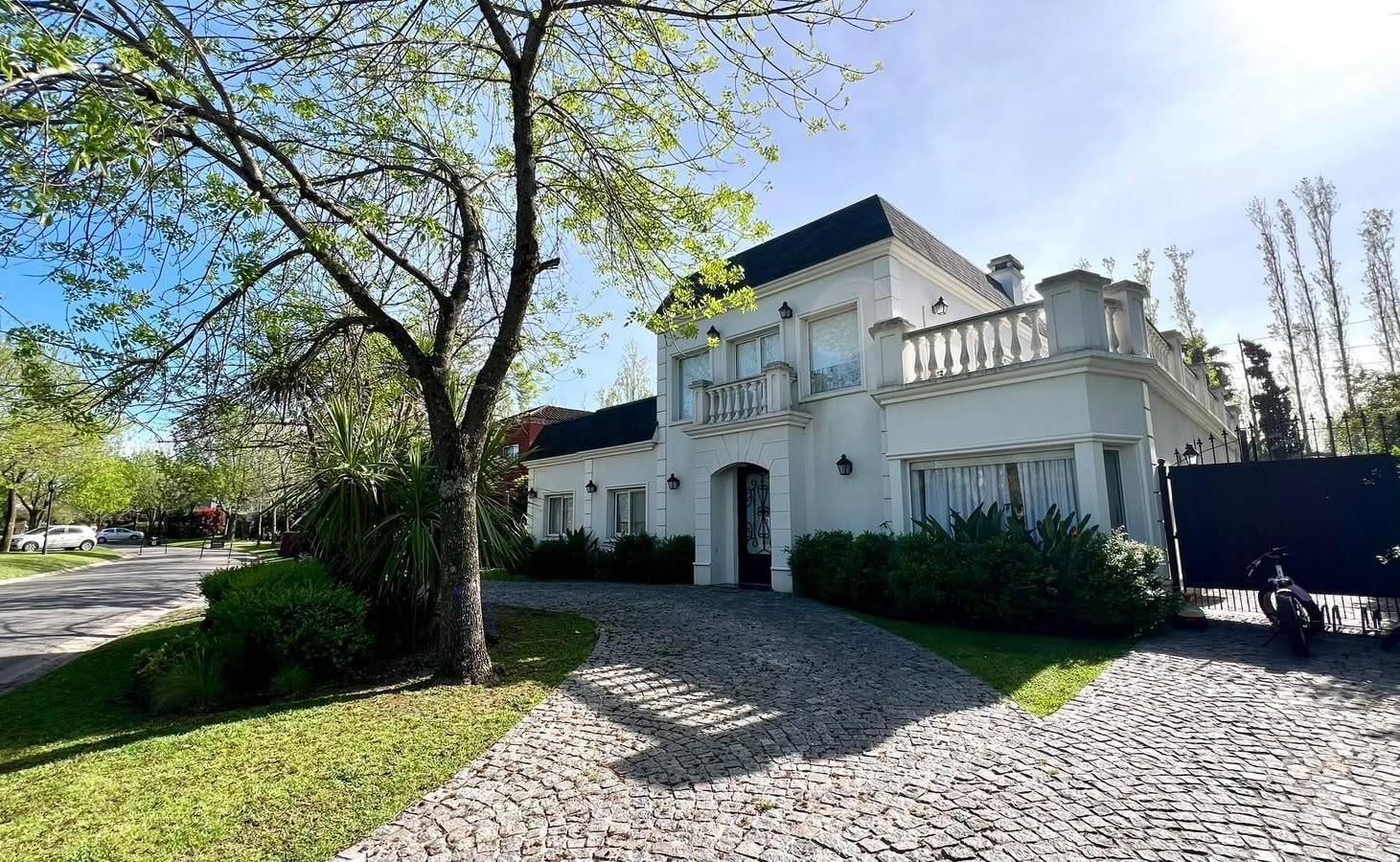 Foto de CASA EN VENTA 7 AMB | SAINT MATTHEW´S, imagen 1