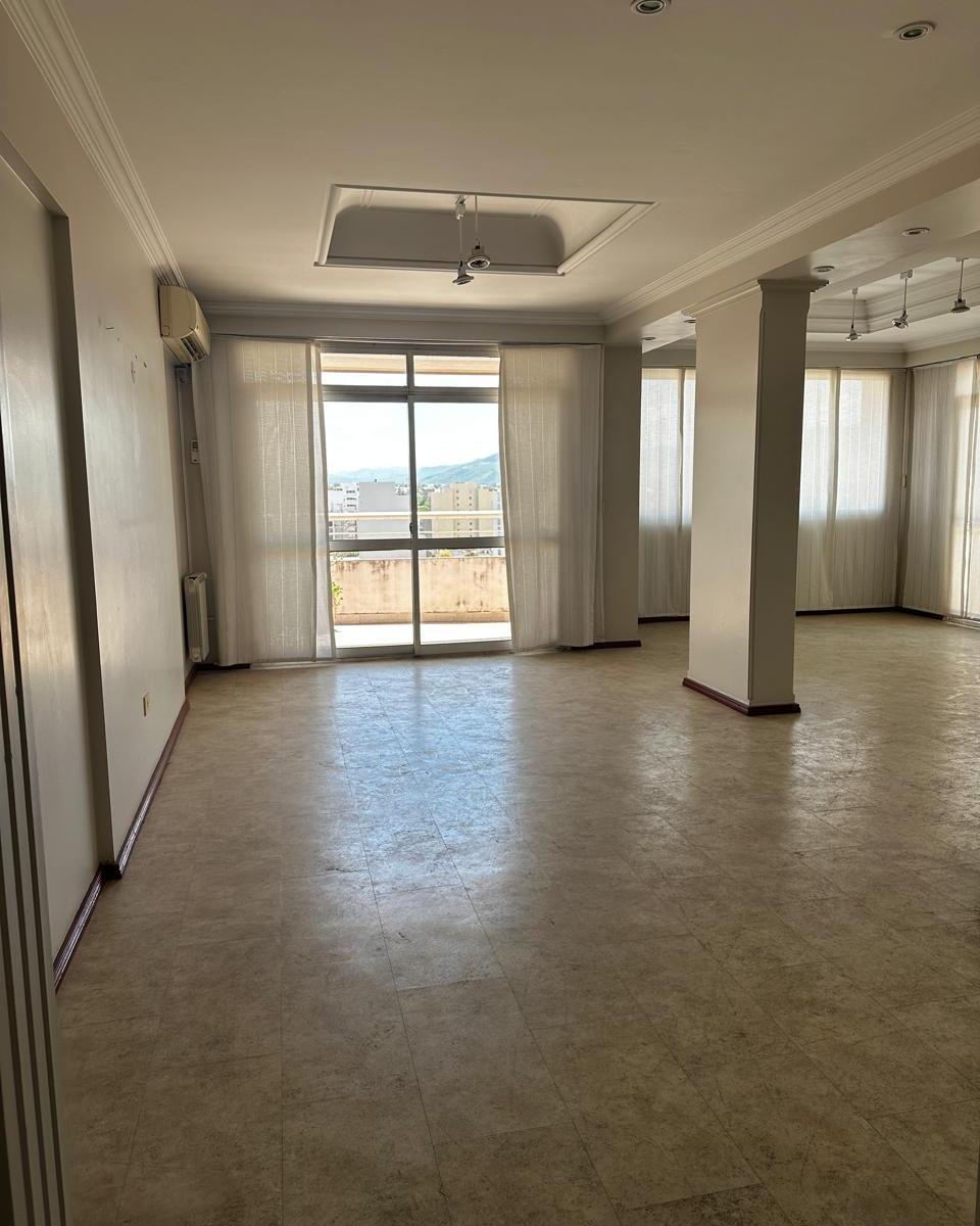 Oportunidad en Salta Cap Dúplex 4 Dorm° + 2 Cochera Cerca del Monumento a Güemes 3