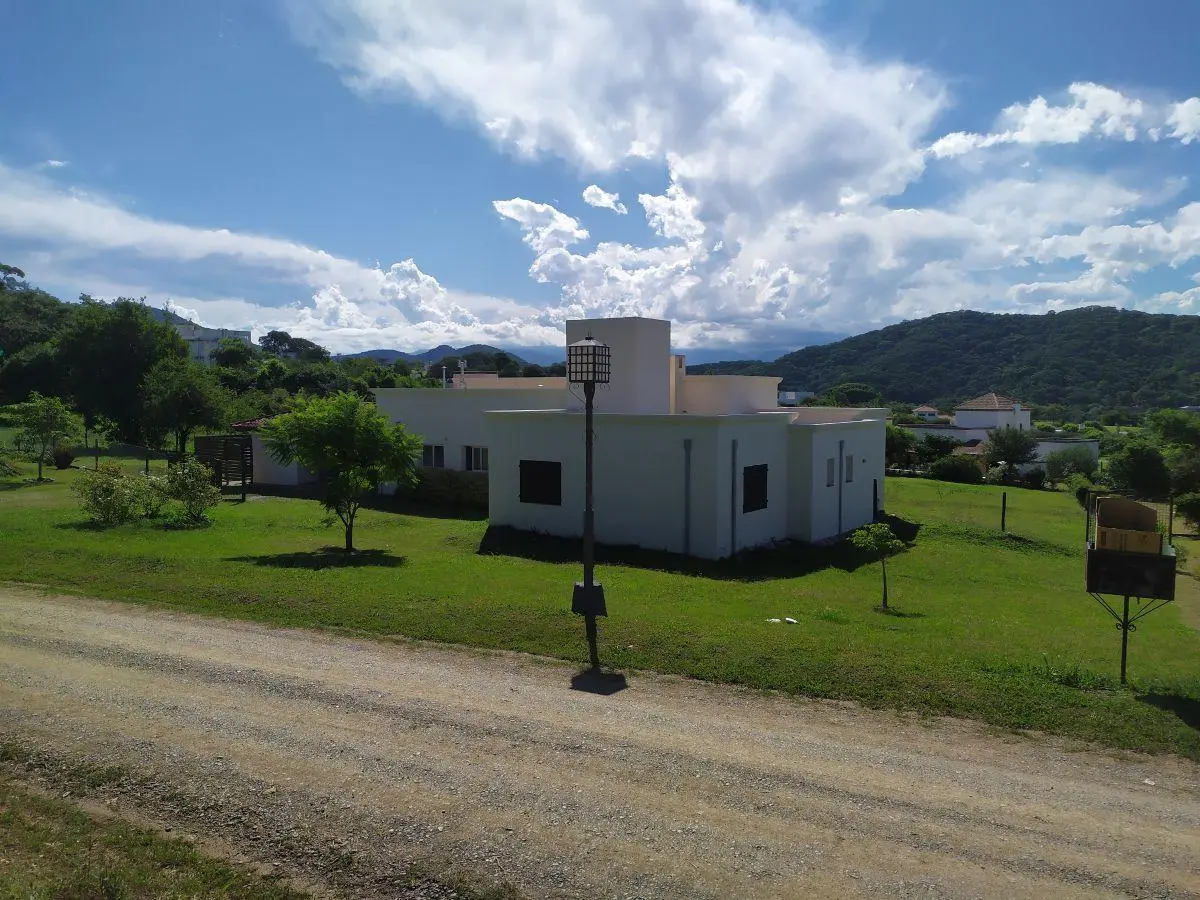 La Lucinda II Norte, excelente casa, gran terreno, 3 dorm. 2 coches, dorm scio. 4