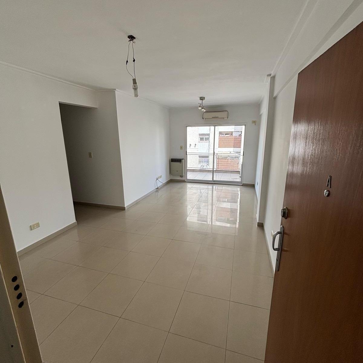 Departamento en Villa del Parque 3