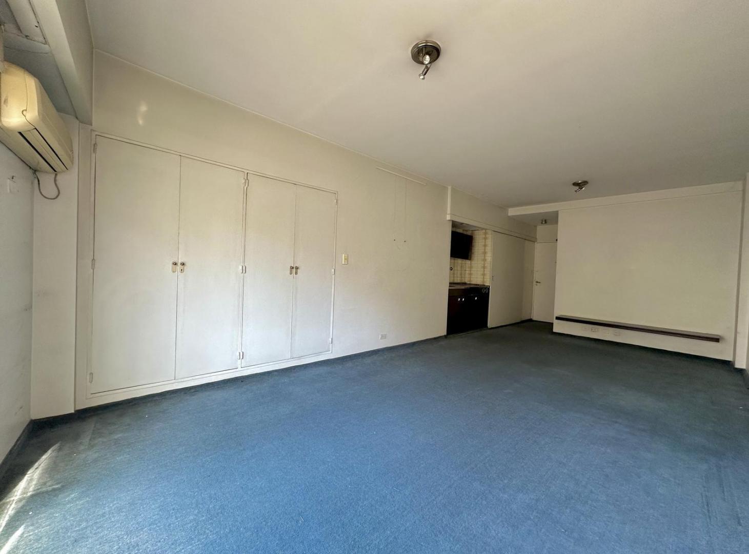 Foto de VENTA DEPARTAMENTO MONOAMBIENTE RETIRO - JUNCAL Y ESMERLDA, imagen 2