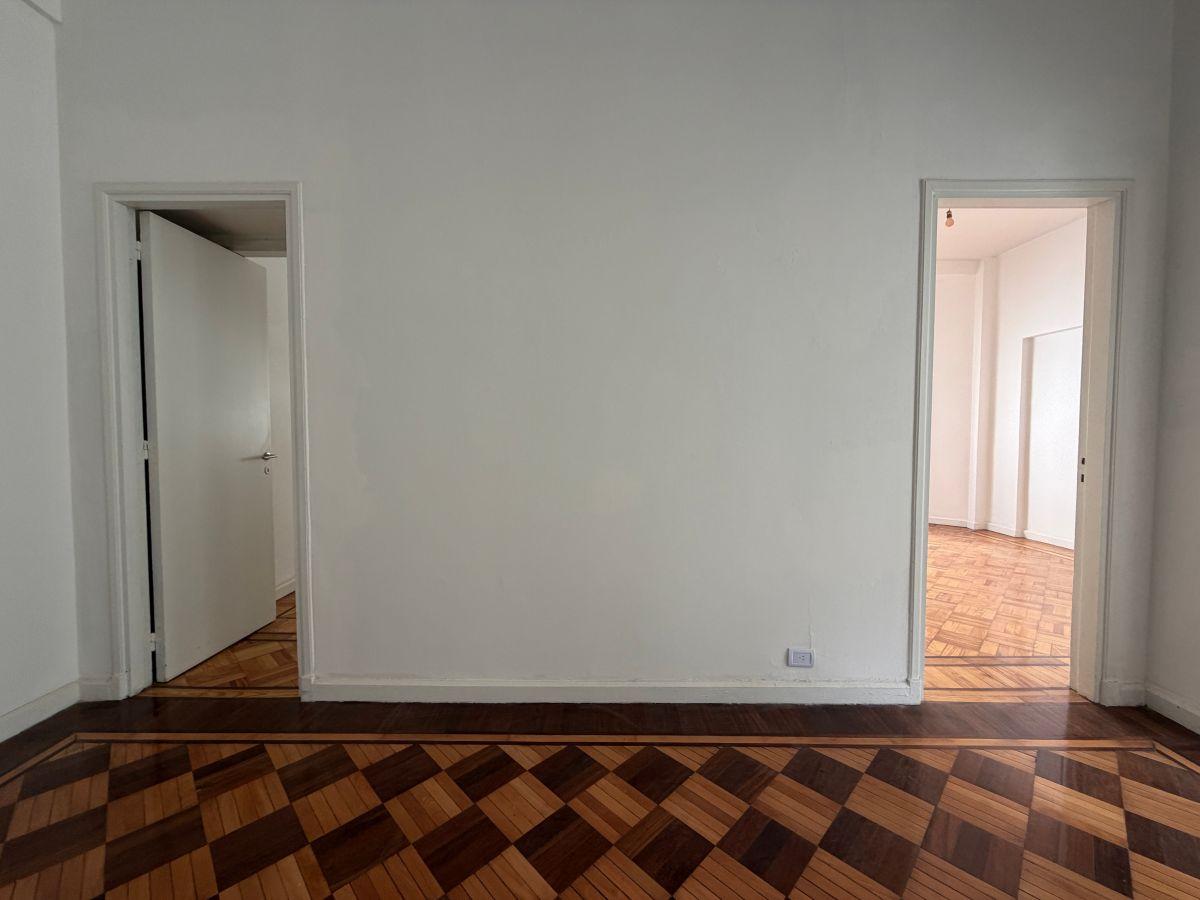 Foto de Venta Departamento de 65 m² con 2 dormitorios - Montserrat, imagen 1
